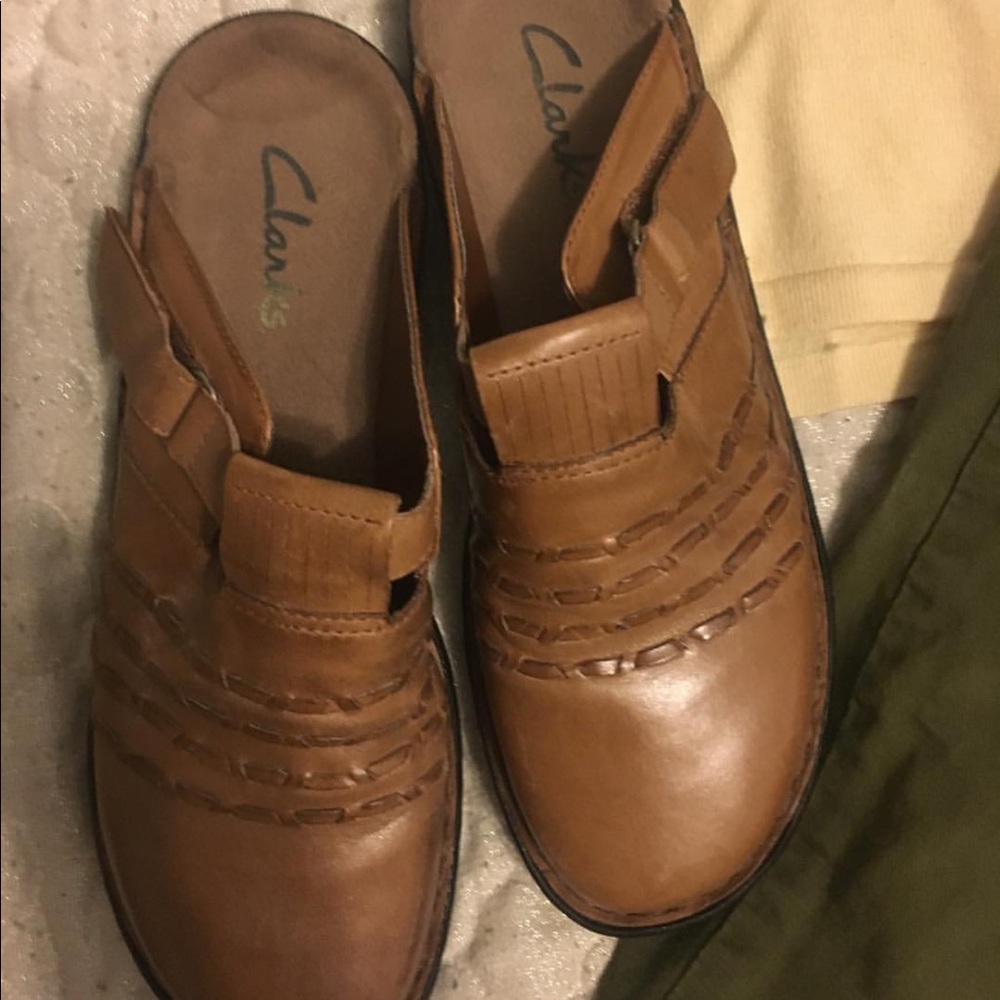 Clark’s slip on